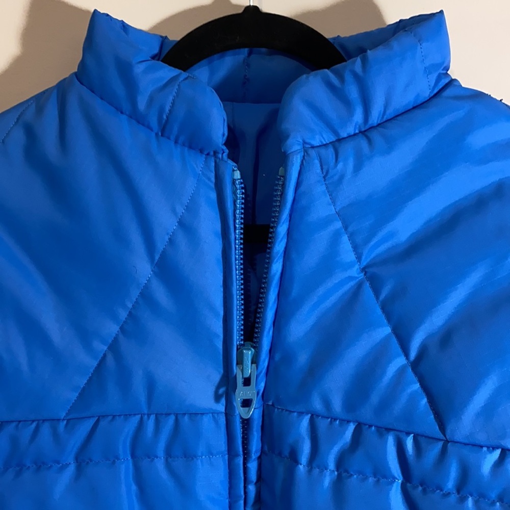Vintage Cropped Puffer with Hood - Picture 2 of 9